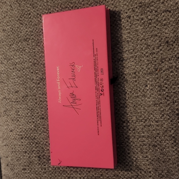 Alyssa Edwards Anastasia eye palette - Picture 2 of 4